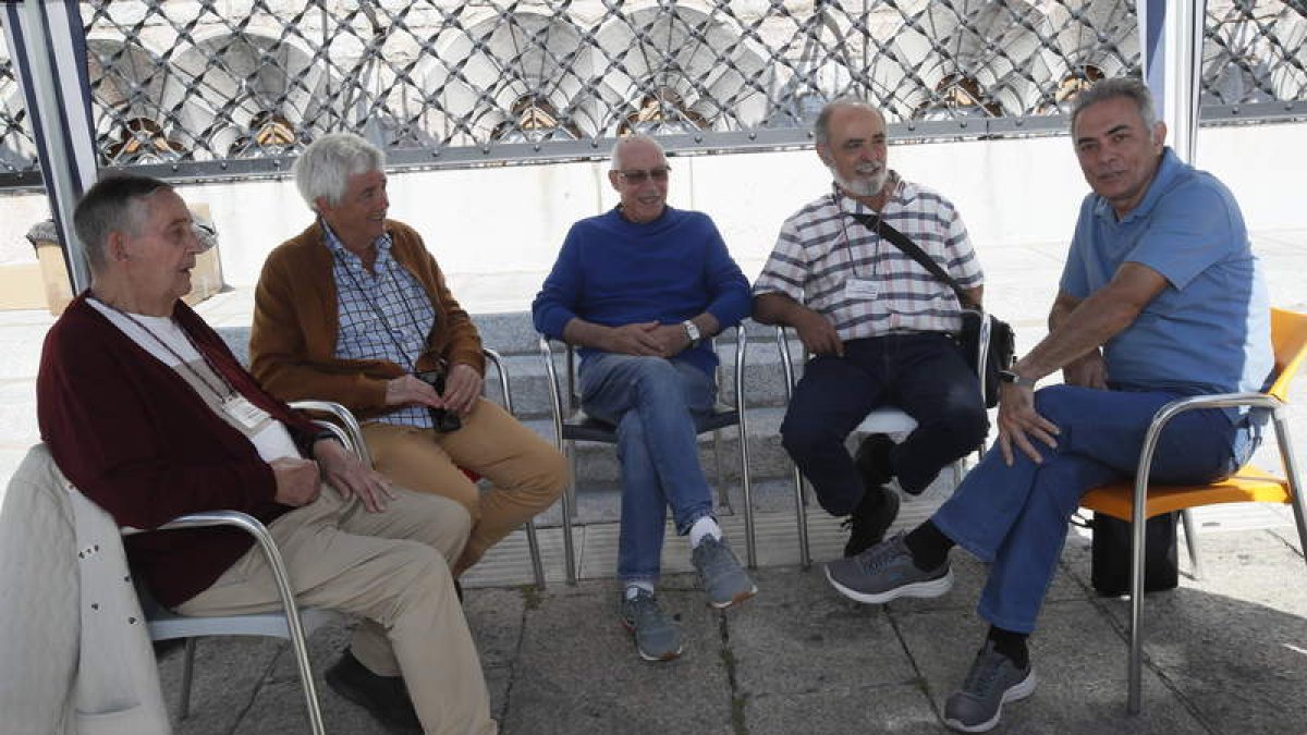 Personas del grupo Helen de Alzhéimer León. Ángelopez