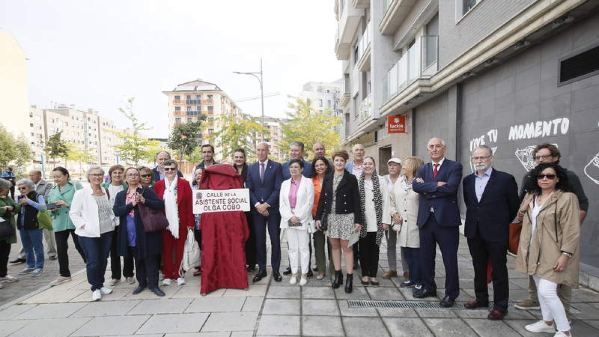 Inauguración de la calle a Olga Cobo.  ÁNGELOPEZ