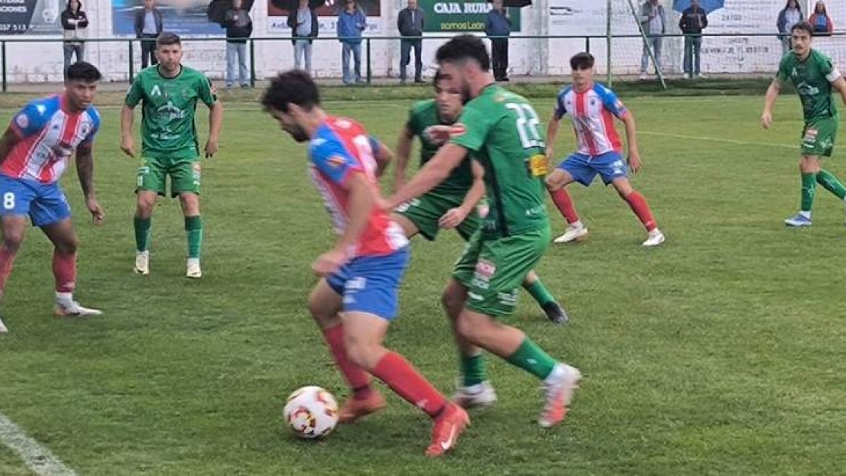 El Atlético Astorga fue mejor que el Atlético Tordesillas pero no pudo pasare del empate. TRANCA