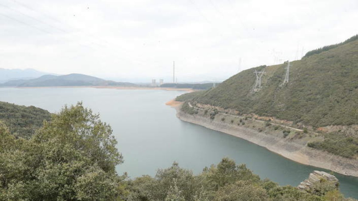 El pantano de Bárcena, en una imagen reciente.
