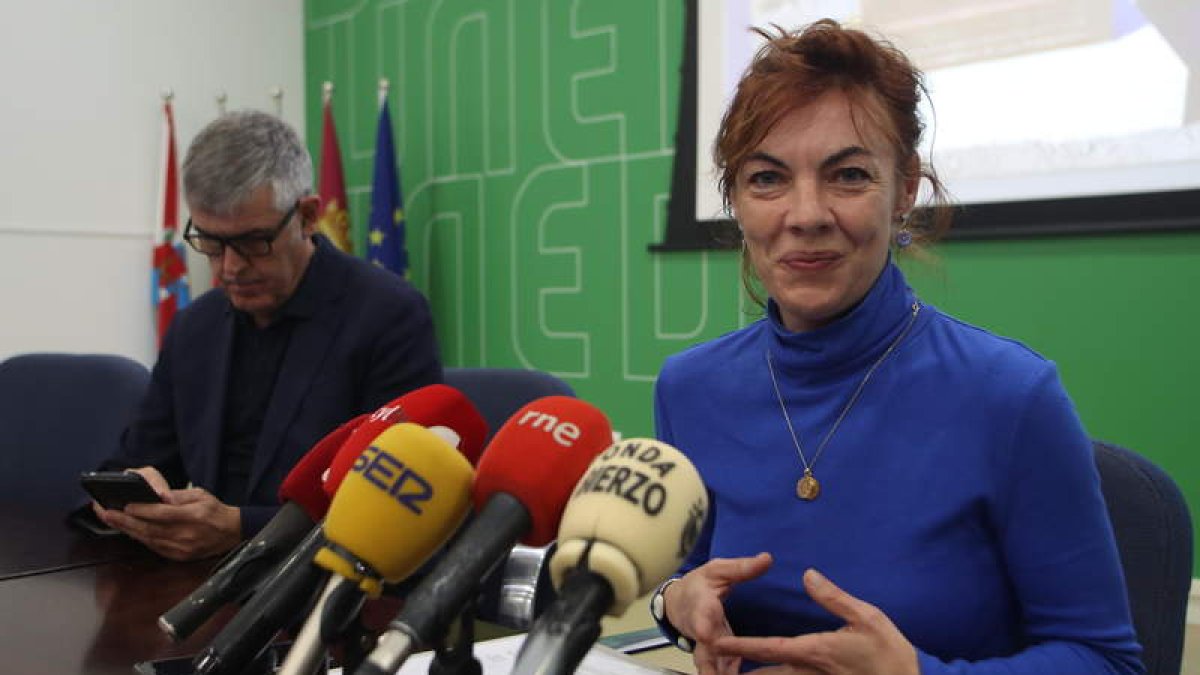 Un momento de la presentación del evento en la Uned. L. DE LA MATA