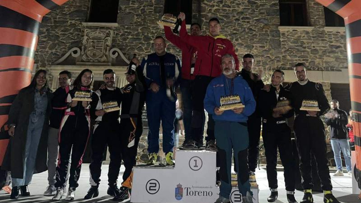 El Rallysprint de Toreno se caracterizó por la espectacularidad en sus tramos.  LUIS LÓPEZ Y MIGUEL RUBIAL
