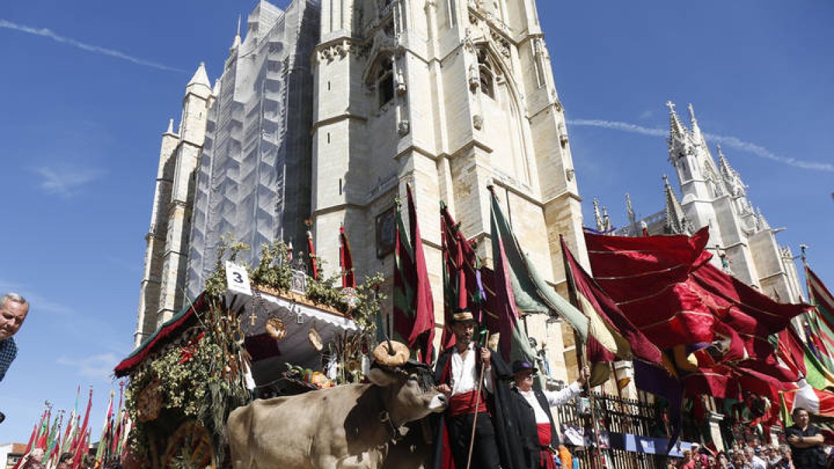 Desfile de los carros engalanados