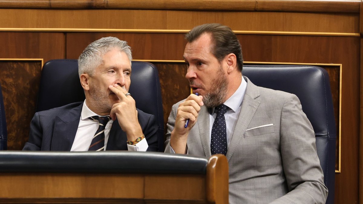 Óscar Puente junto a Fernando Grande Marlaska
