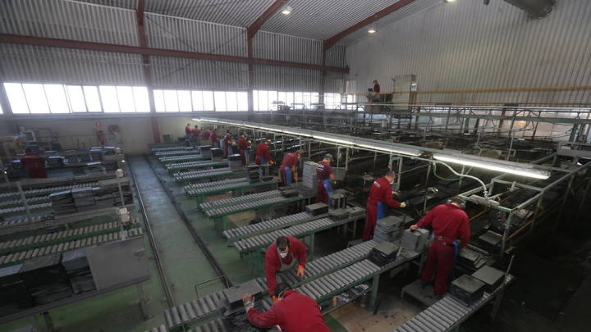 Trabajadores en una fábrica