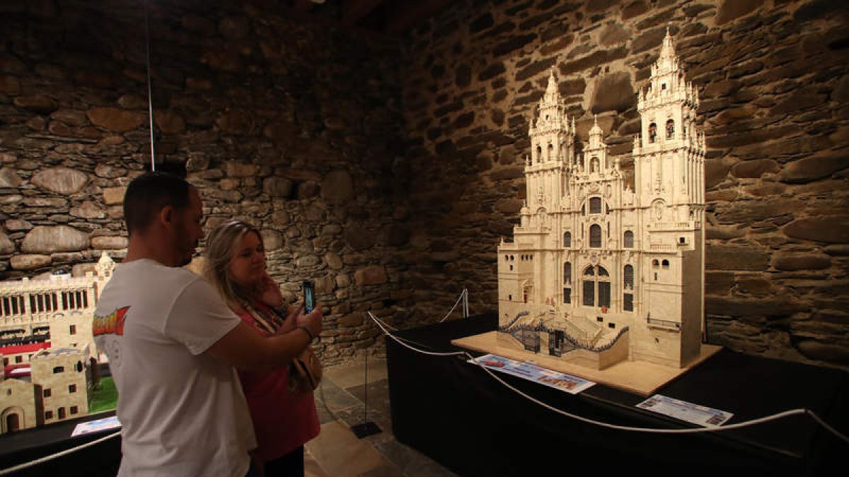 La Catedral de Santiago, una de las obras de la exposición. DE LA MATA