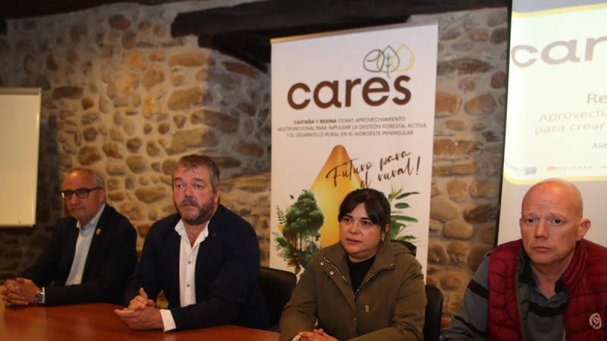 Presentación del proyecto, este martes, en Carracedelo.  L. DE LA MATA