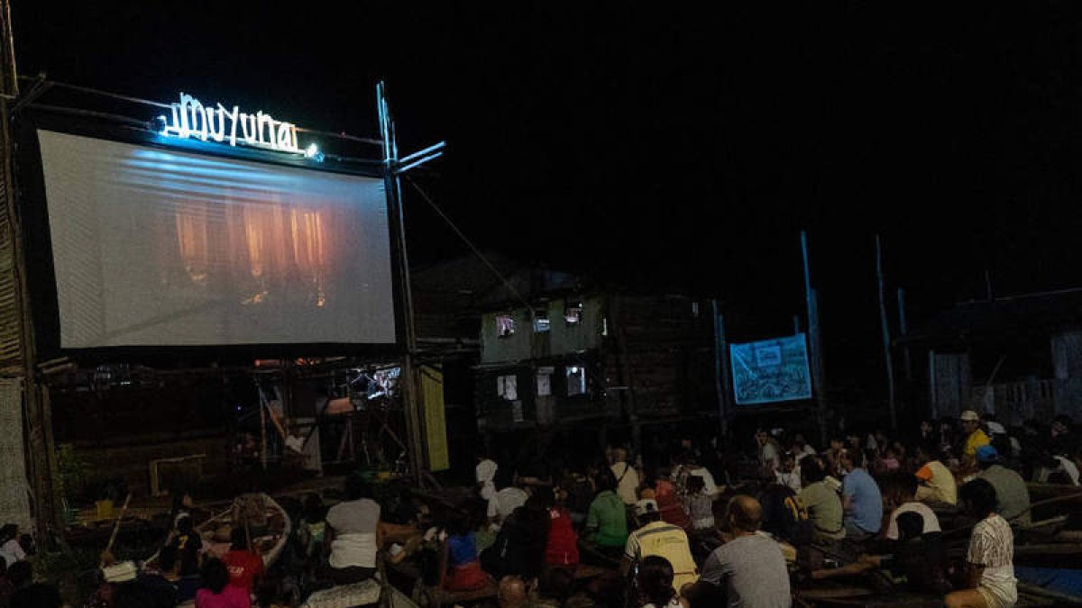 El festival flotante en el Amazonas que dirige Daniel Martínez-Quintanilla.  FESTIVAL MUYUNA
