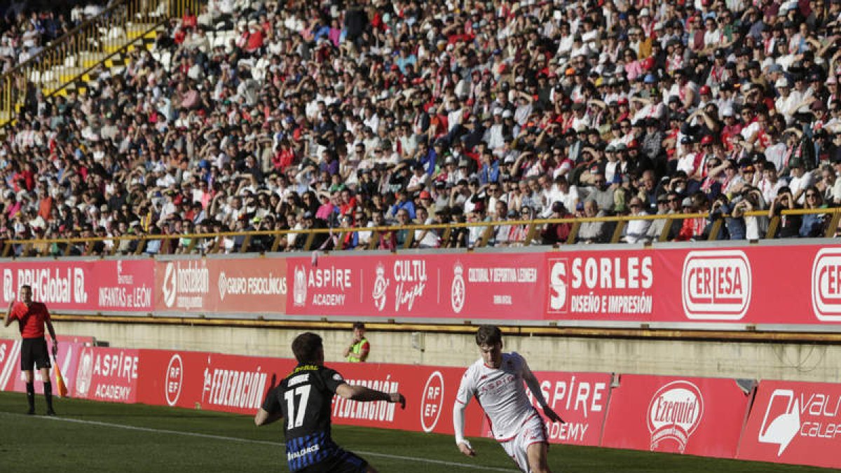 El Cultural-Deportiva de la pasada Liga reunió a 12.086 aficioandos. F. OTERO