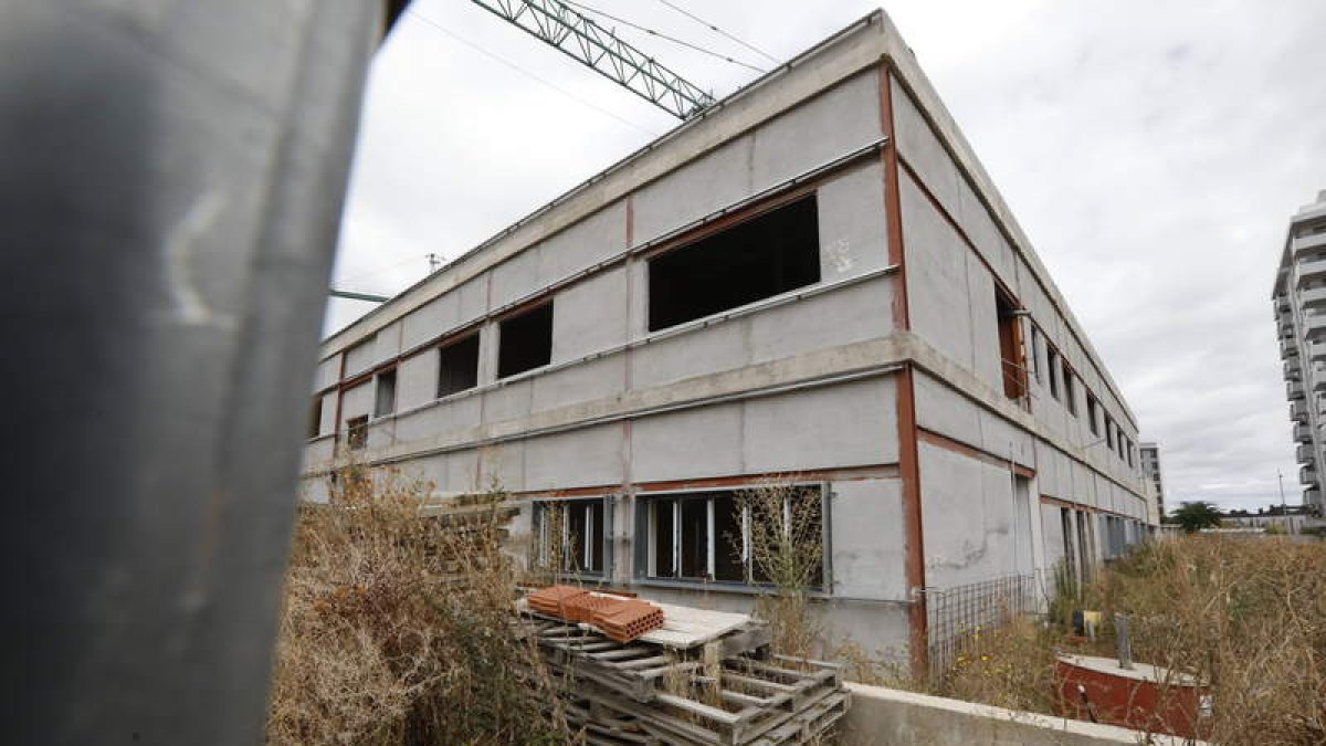 Las obras del Conservatorio están paradas desde abril de 2023.  RAMIRO