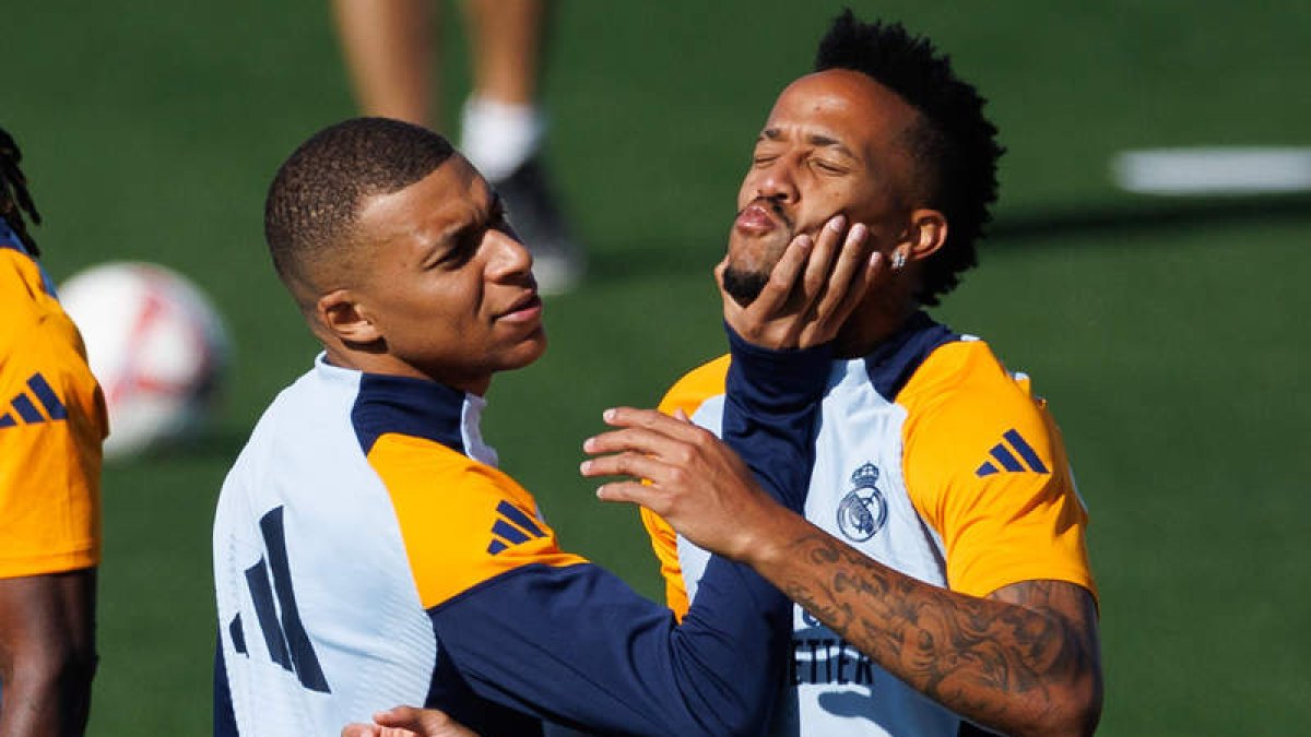 Mbappé volverá esta noche al once titular del Madrid. SERGIO PÉREZ