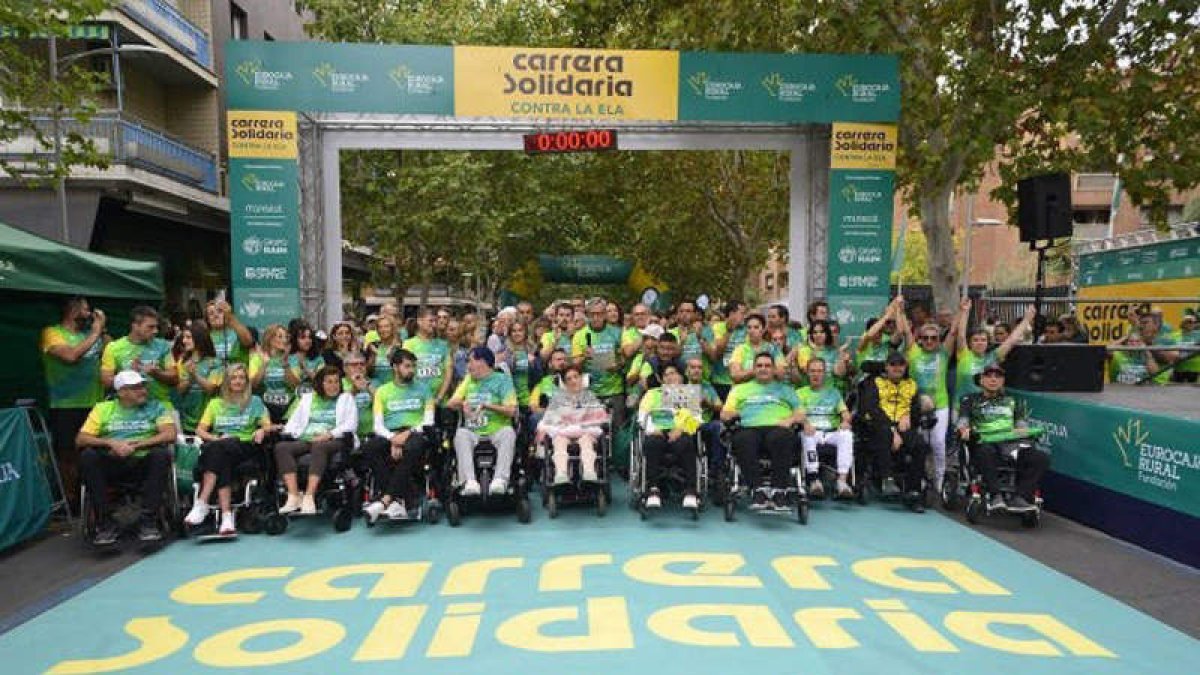 Participantes en la carrera, en Toledo. DL