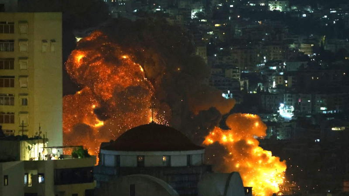 Beirut, bombardeada ayer por Israel.