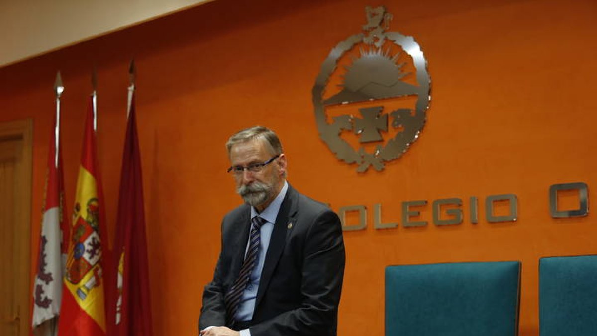 Luciano Díez, presidente del Colegio Oficial de Veterinarios de León.