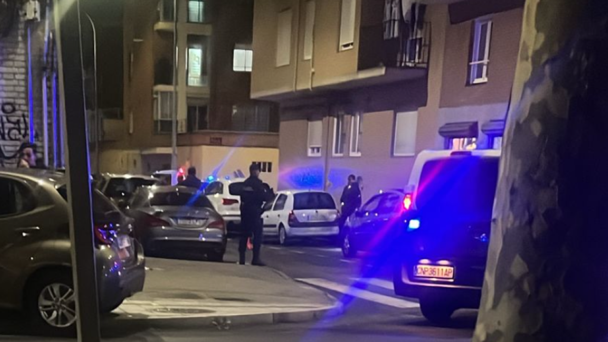 Un momento de la intervención policial.