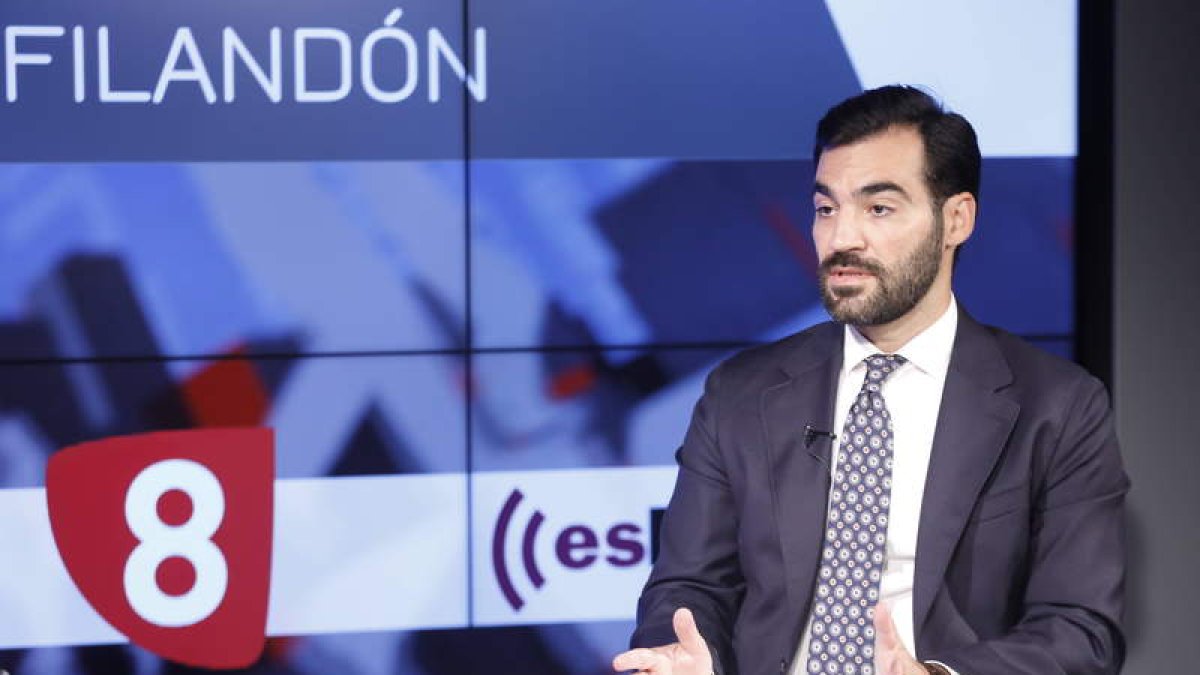 El portavoz del PP, David Fernández, fue el protagonista de El Filandón. RAMIRO