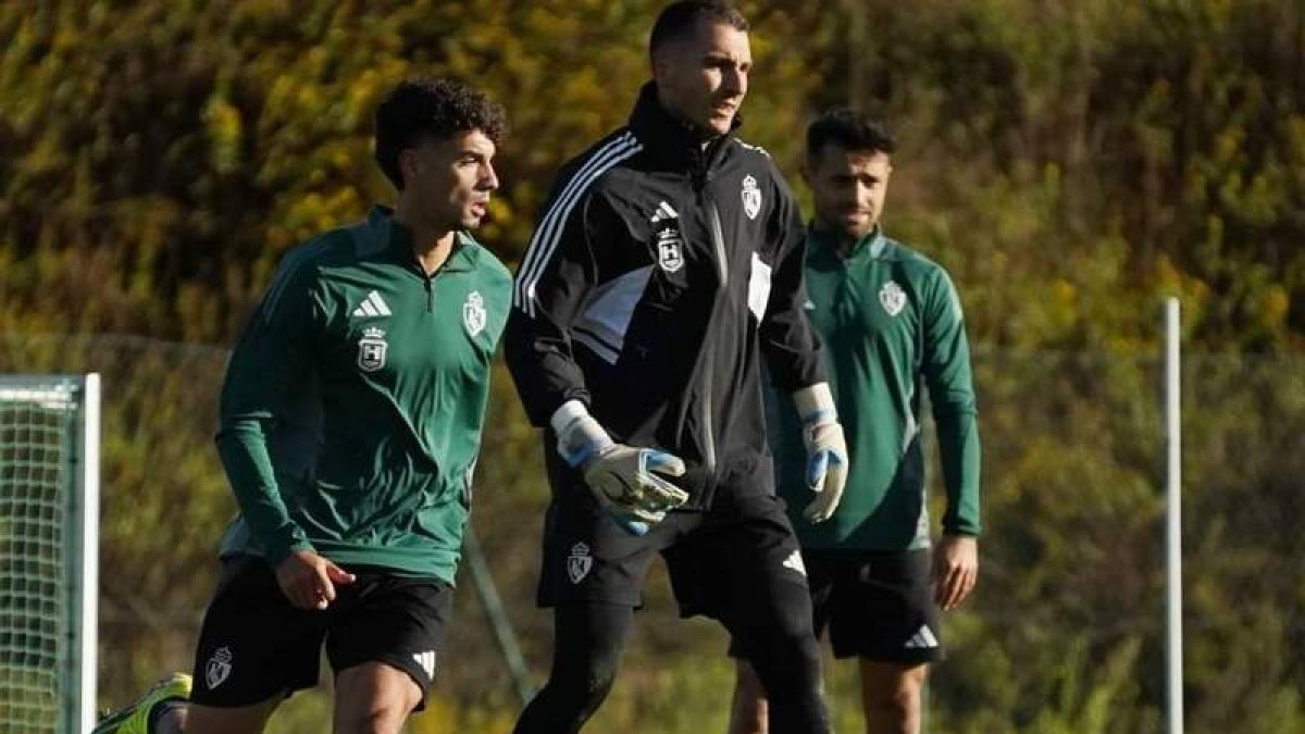 Andrés Prieto entrenó ayer con sus compañeros y está listo para jugar el encuentro de mañana. SDP