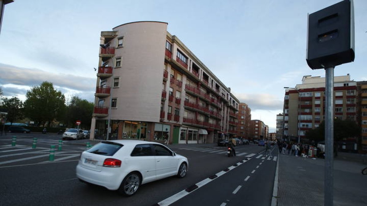 El radar fijo está operativo en San Juan de Sahagún, en el barrio de La Palomera.