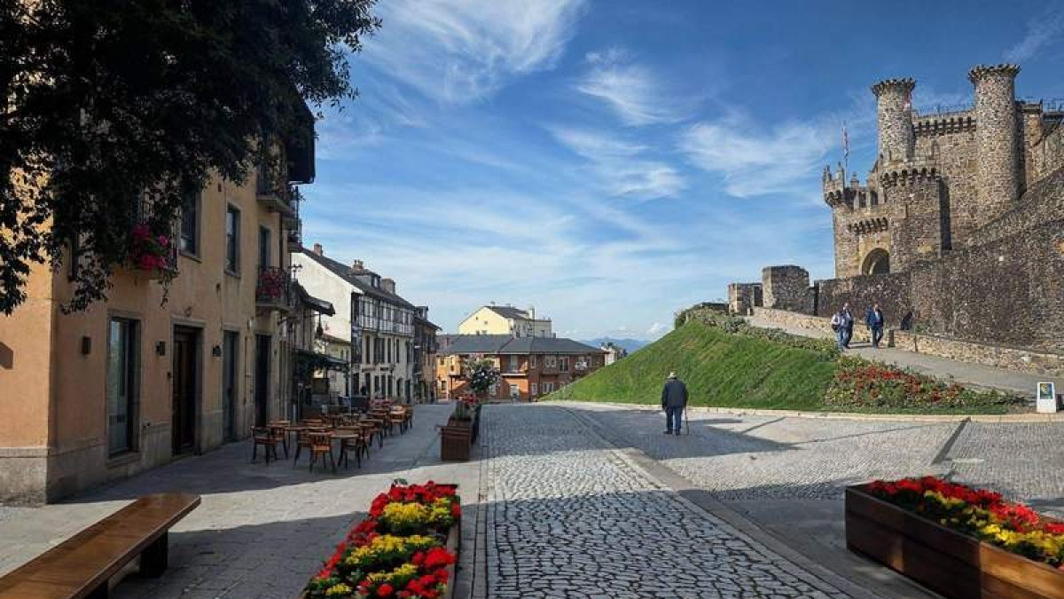 Imagen de cómo quedará la calle a su paso por el Castillo. DL