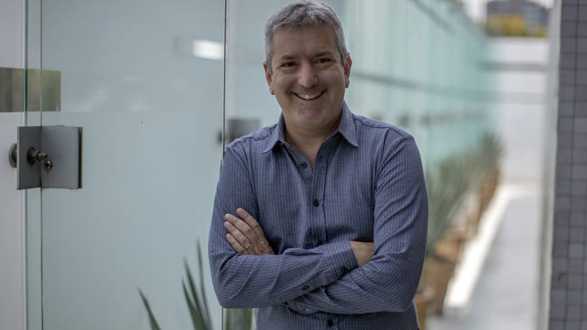 El escritor peruano Santiago Roncagliolo