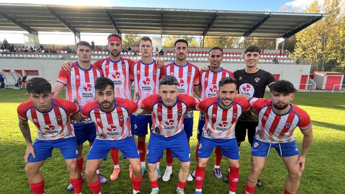 Once inicial del Atlético Bembibre que se enfrentó al Mirandés B.