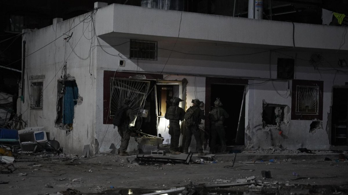 Soldados israelíes en los alrededores del hospital Kamal Adwan de Beit Lahia. EFE/IDF - SOLO USO EDITORIAL/SOLO DISPONIBLE PARA ILUSTRAR LA NOTICIA QUE ACOMPAÑA (CRÉDITO OBLIGATORIO) -