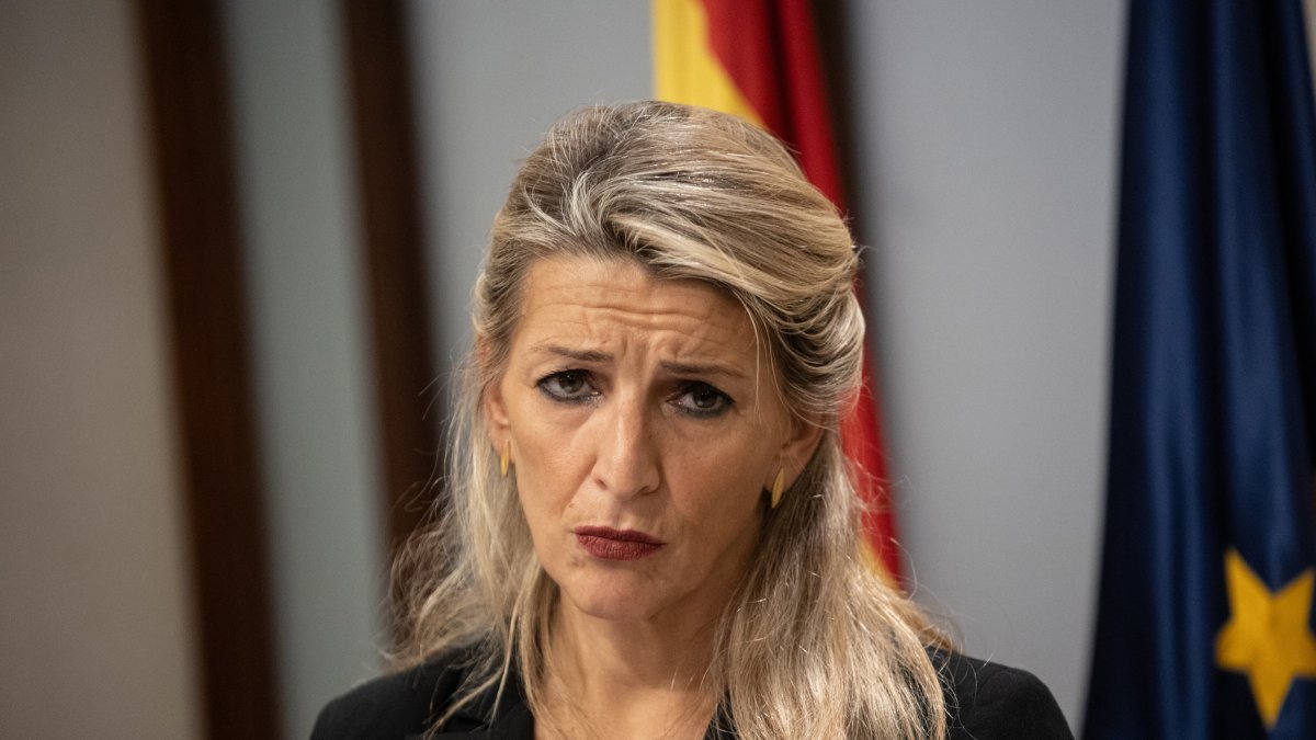 La vicepresidenta segunda, Yolanda Díaz, comparece tras la reunión del grupo Parlamentario Plurinacional Sumar.
