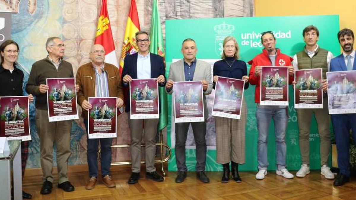 Momento de la presentación de la séptima edición del Urban Trail Nocturno Universitario de León .  DL