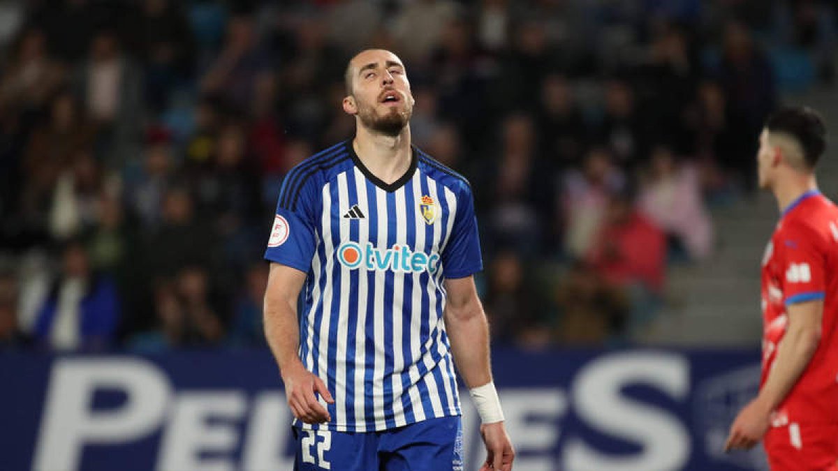 David Andújar es duda para jugar el domingo ante el Zamora CF por una contusión en un pie. L. DE LA MATA