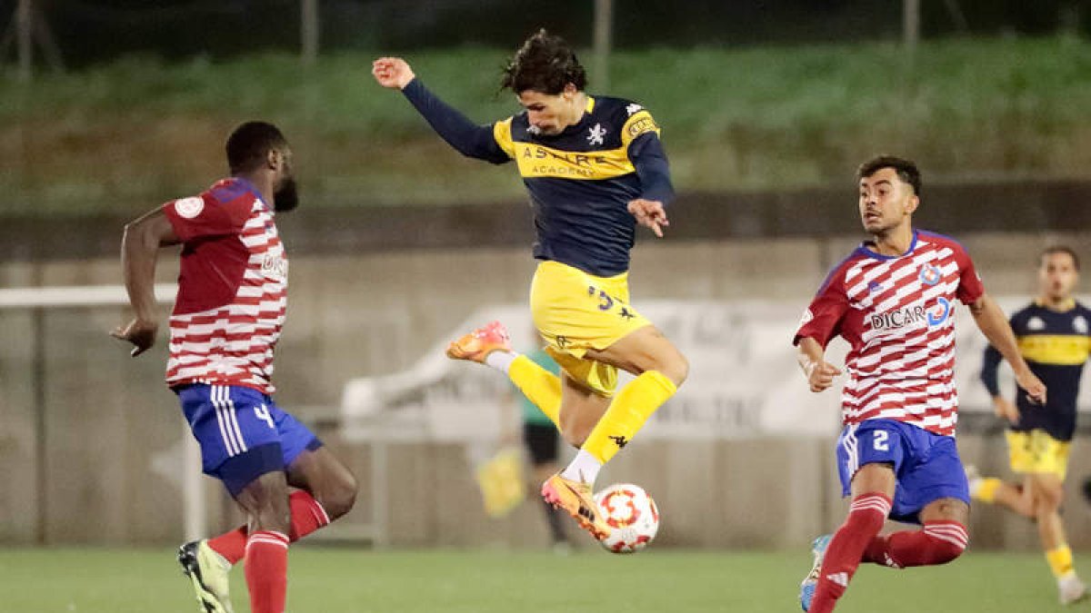 La Cultural pasa a la segunda ronda de la Copa del Rey tras eliminar al UD Llanera. AURELIO FLÓREZ