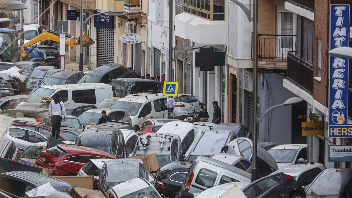 Cementerio de coches en Picanya