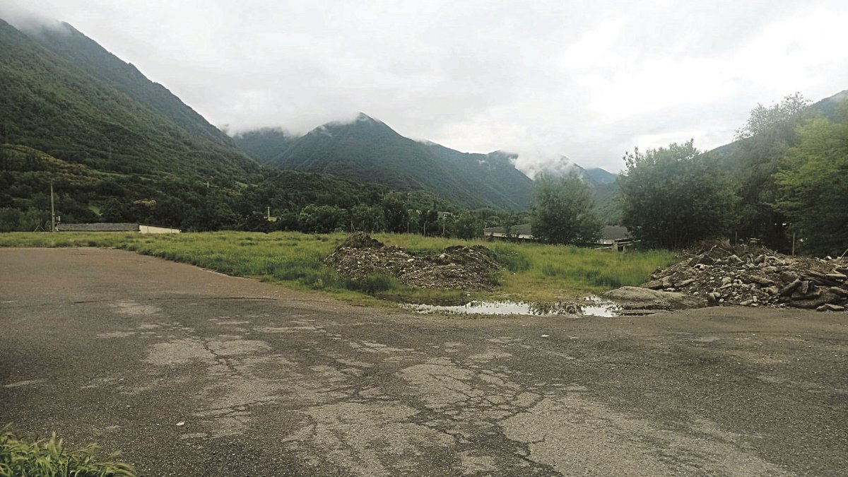 Lugar que ocupaban las antiguas escuelas de Villablino y donde ahora se instalará el Capi.