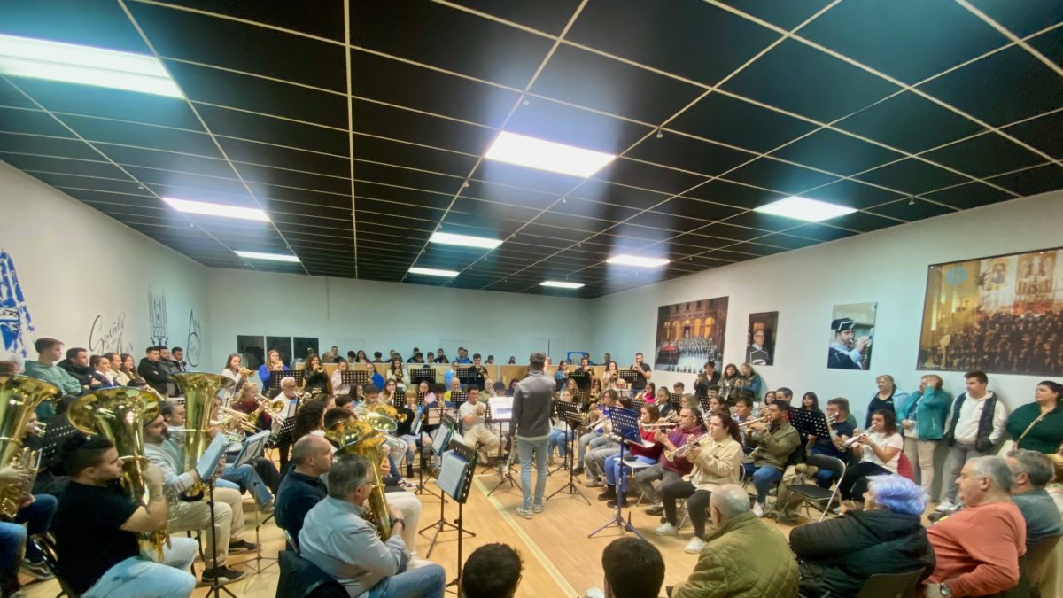 La Agrupación Musical del Cristo de la Bienaventuranza, durante el ensayo de puertas abiertas de anoche.