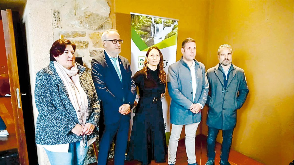 Las autoridades presentes en el Congreso, en la presentación, este viernes.