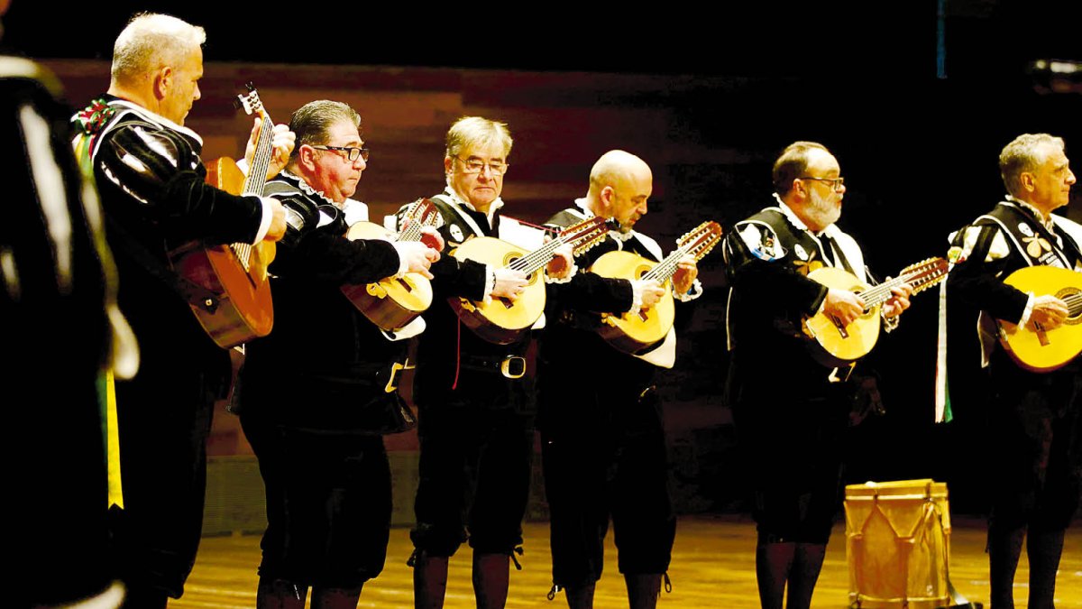 Integrantes de la tuna.