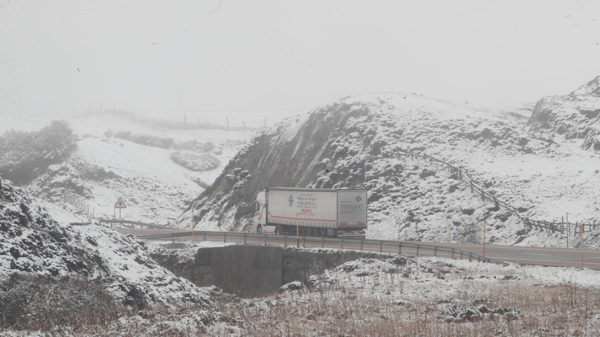 Nieve en el puerto de Pajares.
