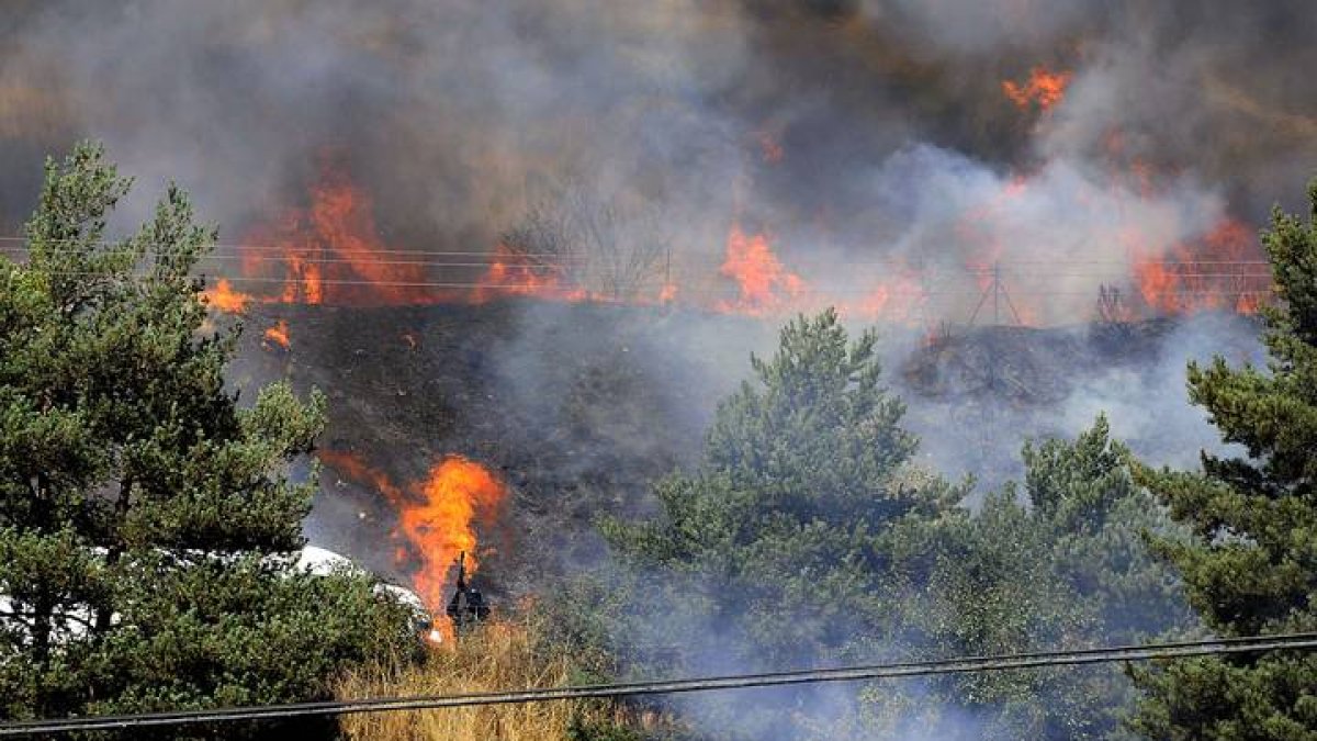La autovía A-66 tuvo que ser cortada.
