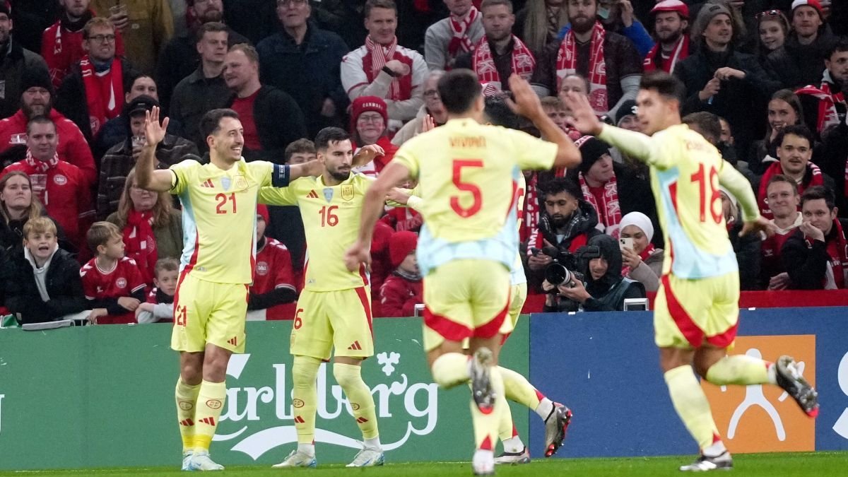 La selección española volvió a dar una gran imagen, esta vez contra la selección danesa. mads claus