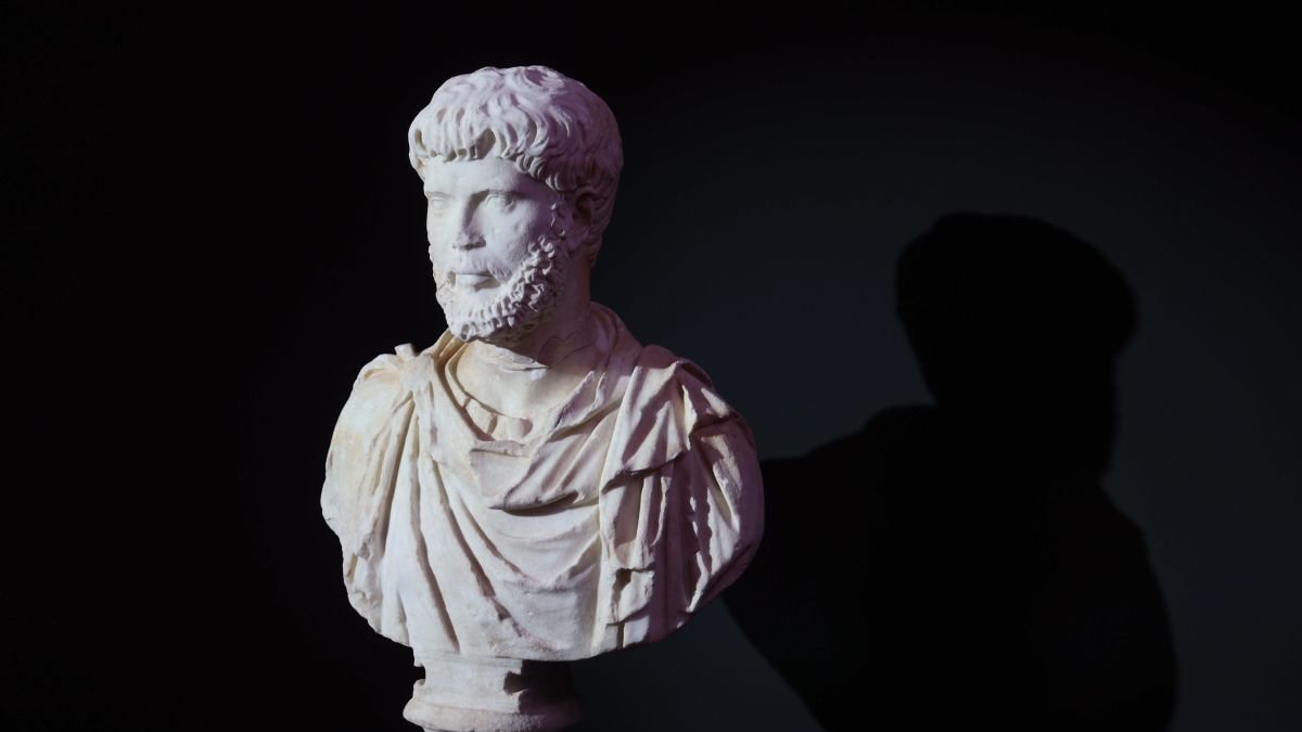 Imagen del busto romano de Quintana del Marco ya restaurado. r. garcía