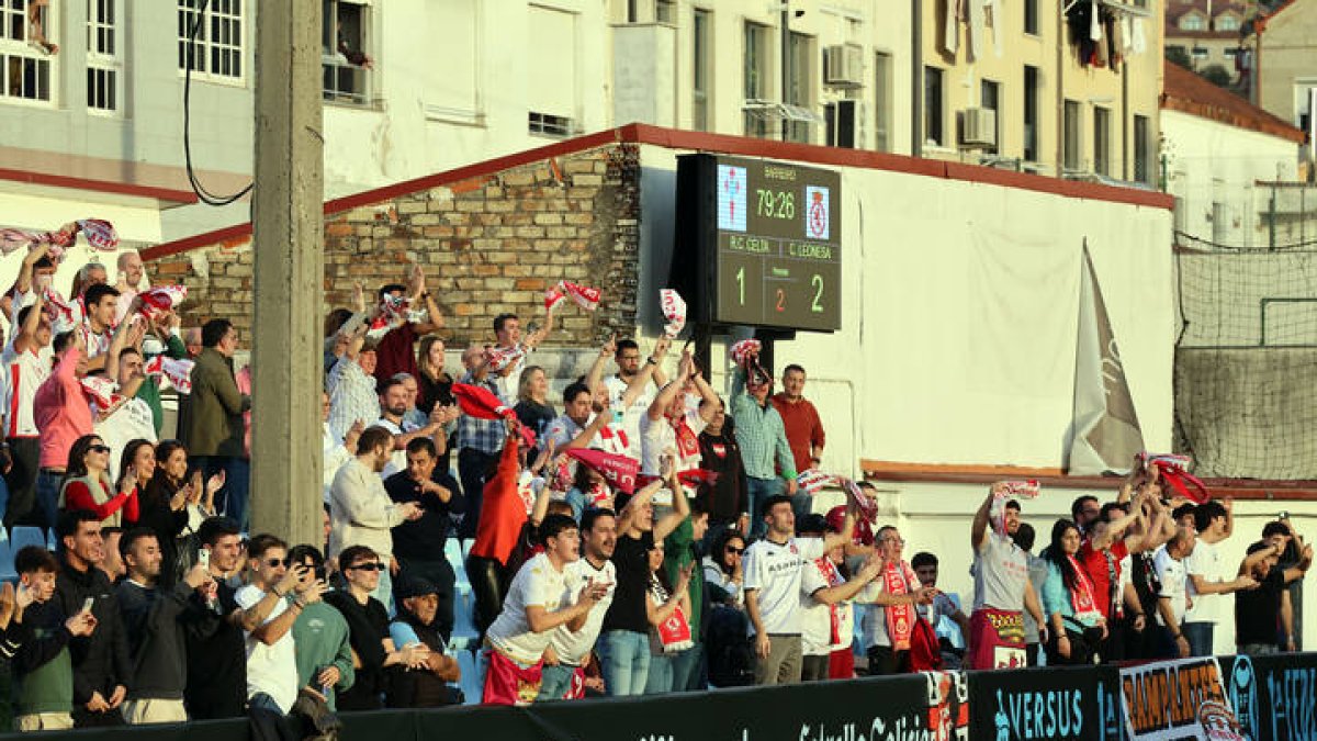 La hinchada culturalista vibró con su equipo en las instalaciones de Barreiro.