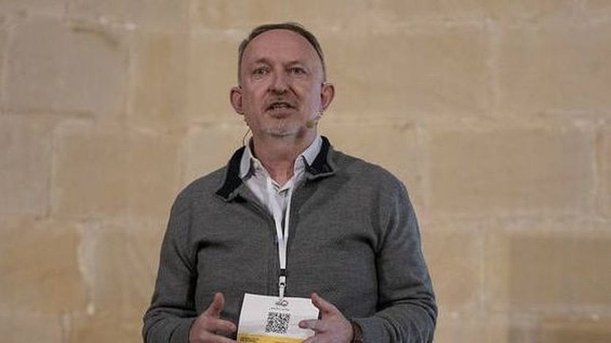 Francisco José Ausín Díez hablará hoy en León de ética e inteligencia artificial. dl