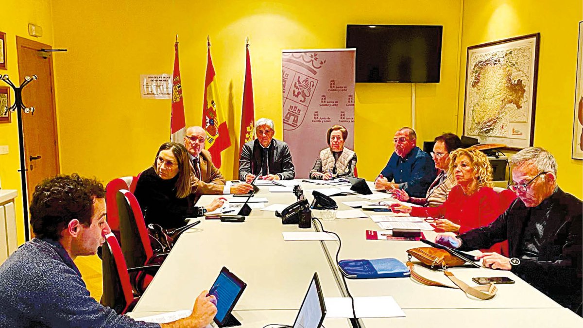Un momento de la reunión celebrada ayer.