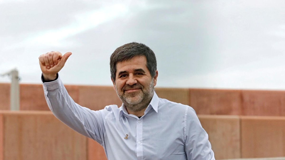 El expresidente de la ANC Jordi Sànchez, a su salida este de la cárcel de Lledoners en enero de 2020. EFE/Susanna Sáez