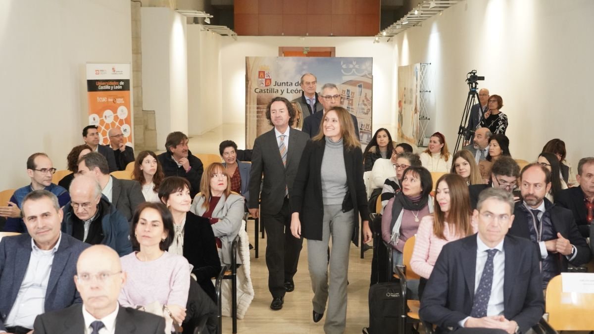 La consejera de Educación, Rocío Lucas, presentó el plan en Valladolid. rubén cacho