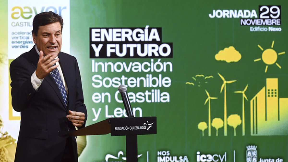 El consejero de Economía y Hacienda y portavoz, Carlos Fernández Carriedo, participa en la presentación de AEVER, Aceleradora Vertical de Energías Verdes de Castilla y León, en la jornada de ‘Energía y futuro: innovación sostenible en Castilla y León'