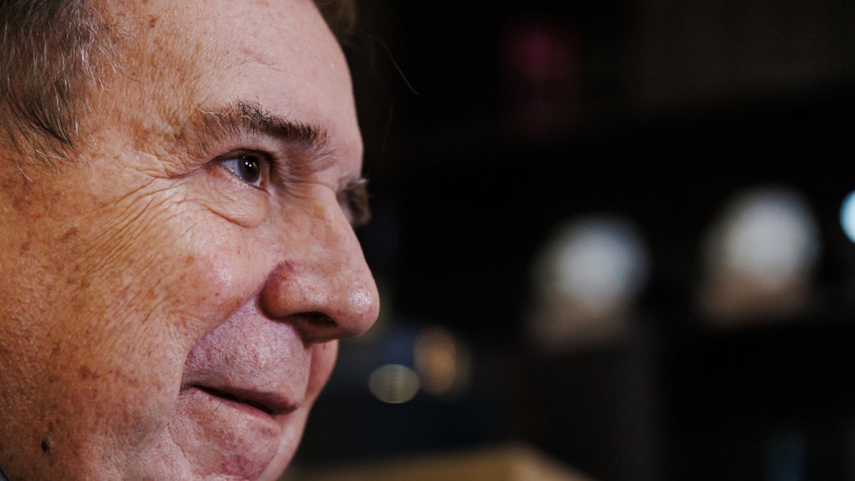 Edmundo González Urrutia, principal candidato de la oposición venezolana a las elecciones presidenciales del 28 de julio, durante una entrevista con Europa Press