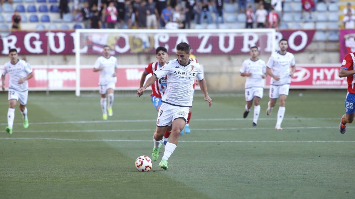 Manu Justo es el máximo goleador del equipo leonés en lo que va de Liga. FERNANDO OTERO