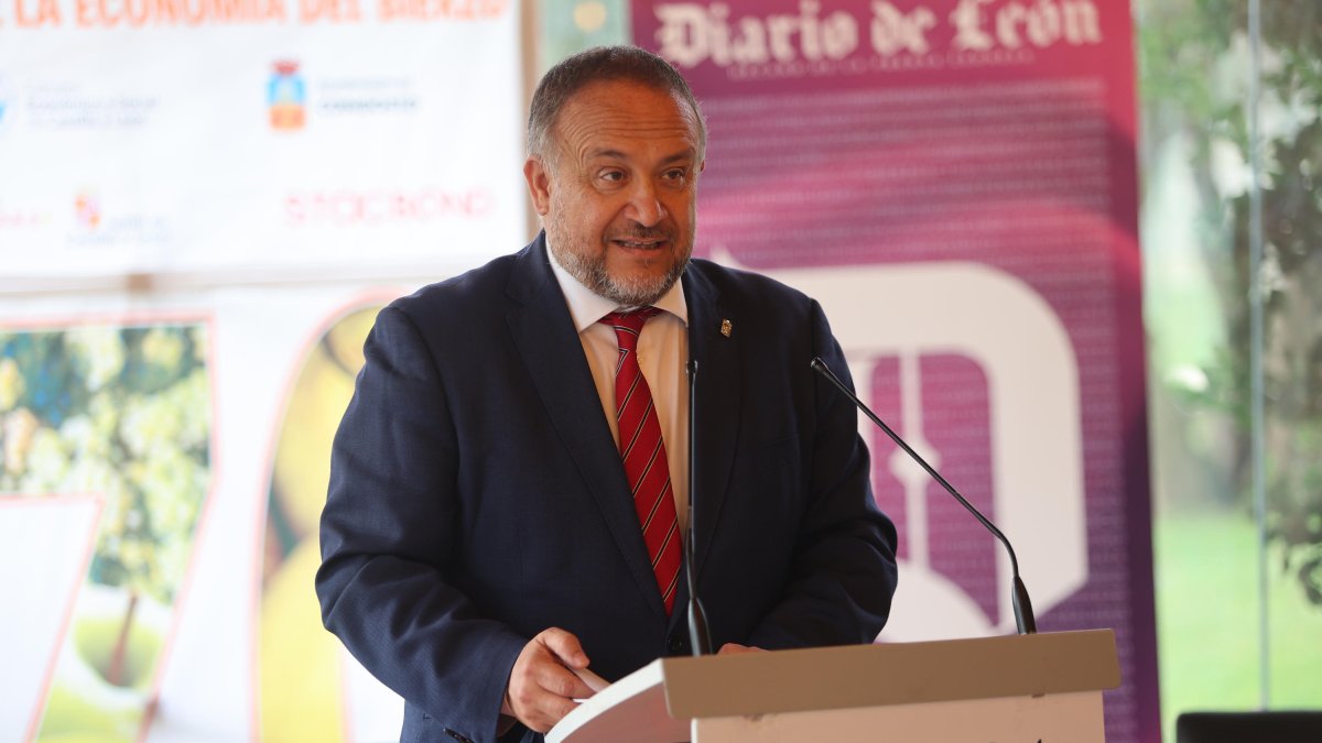 El presidente de la Diputación, en su intervención.