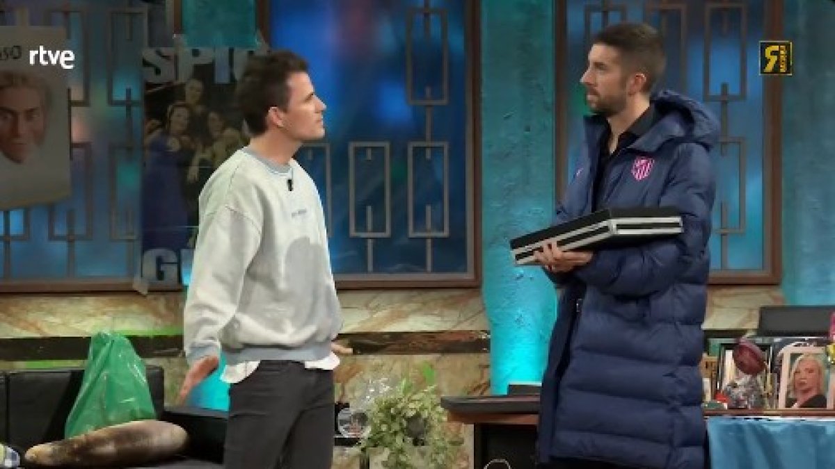 Dani Martín y David Broncano, en un momento del programa de este lunes.