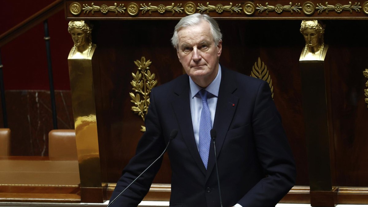 Michel Barnier durante la moción de censura en su contra este 4 de diciembre. EFE/EPA/YOAN VALAT